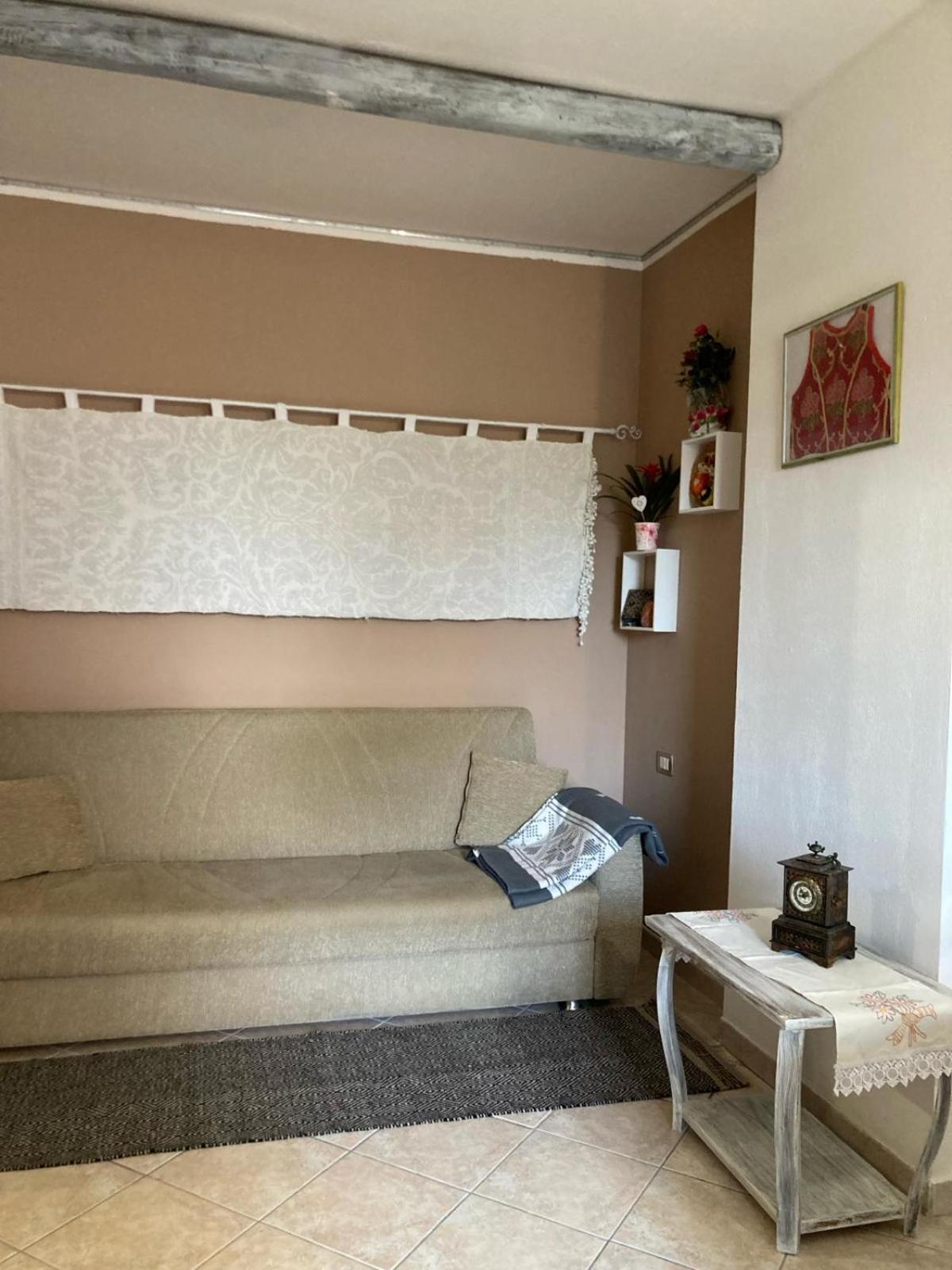 S'Imbusthouse Daire Oristano Dış mekan fotoğraf
